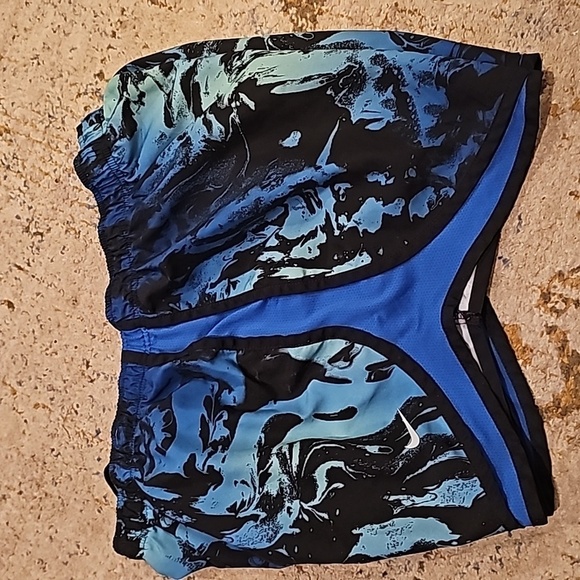 Nike Drifit Women's Athletic Shorts - Picture 4 of 7